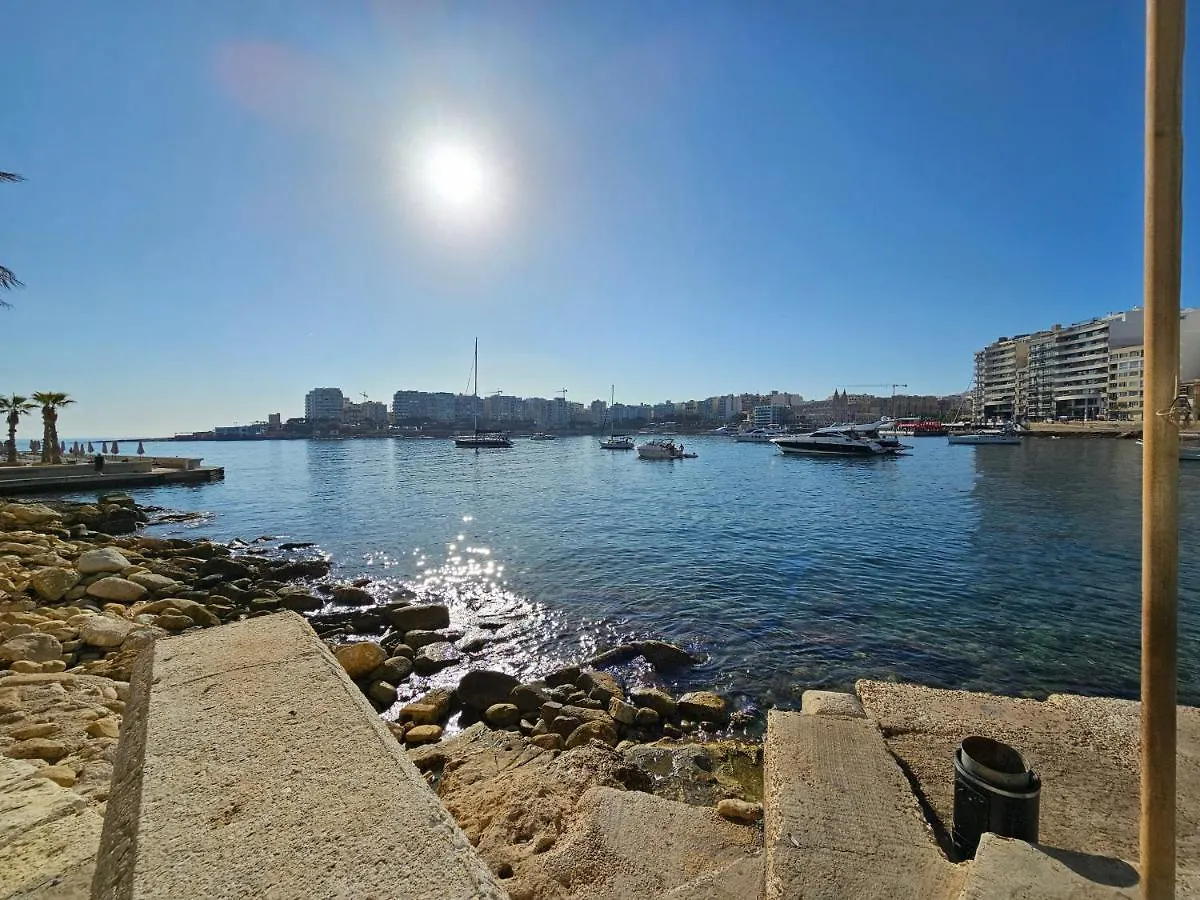 Stunning Seafront Portomaso Apartment Saint Julian's