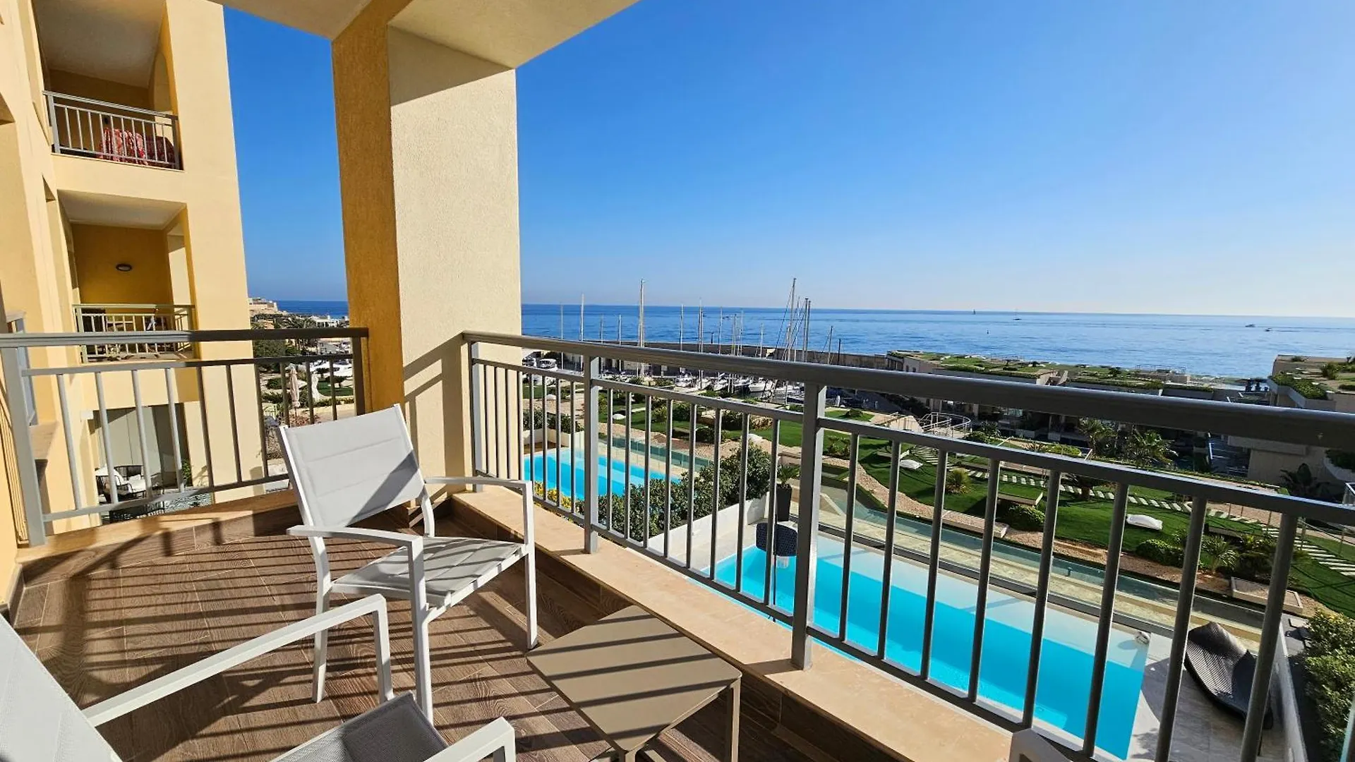 Stunning Seafront Portomaso Apartment Saint Julian's