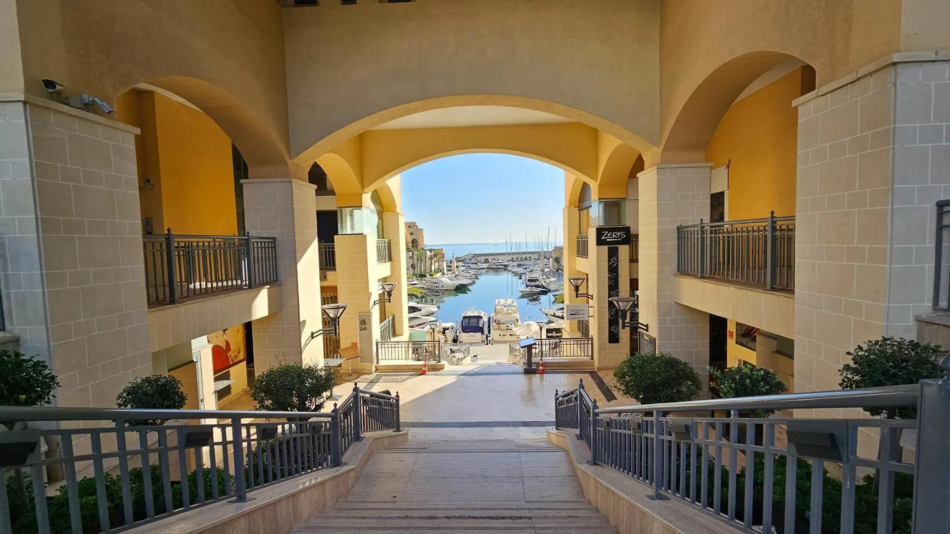 Stunning Seafront Portomaso Apartment Saint Julian's