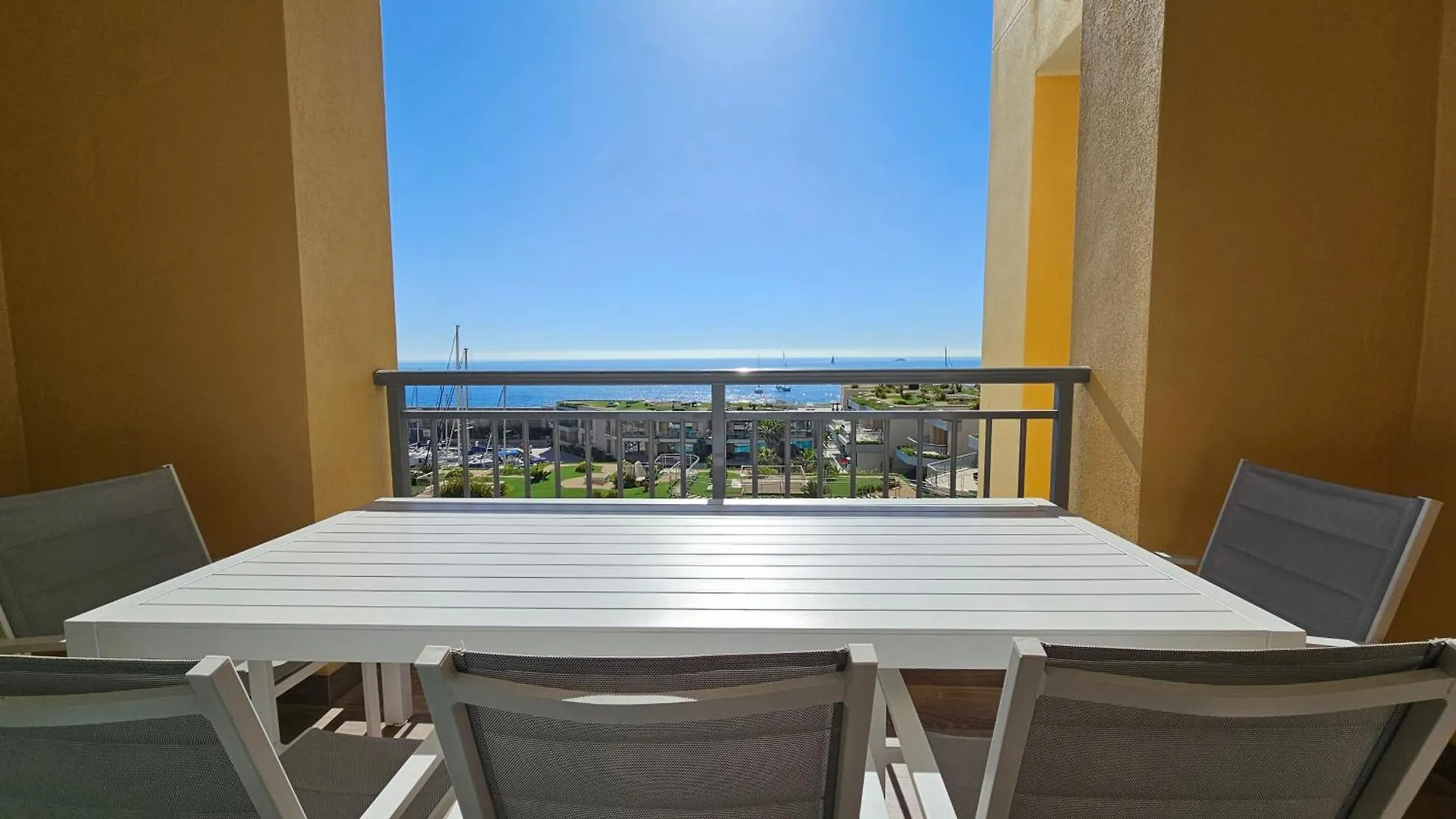 Stunning Seafront Portomaso Apartment Saint Julian's Malta