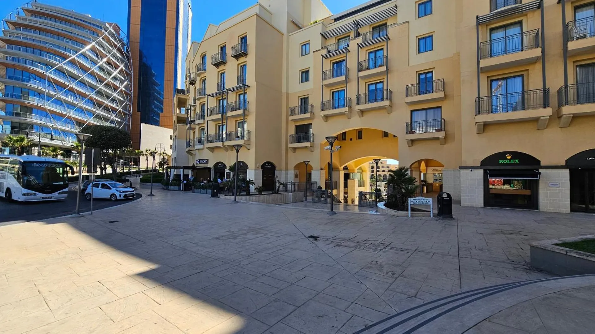 Stunning Seafront Portomaso Apartment Saint Julian's