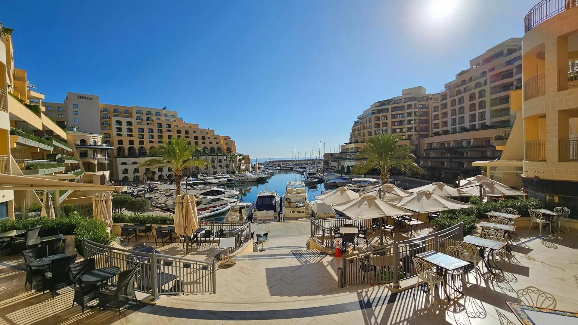 Stunning Seafront Portomaso Apartment San Giuliano