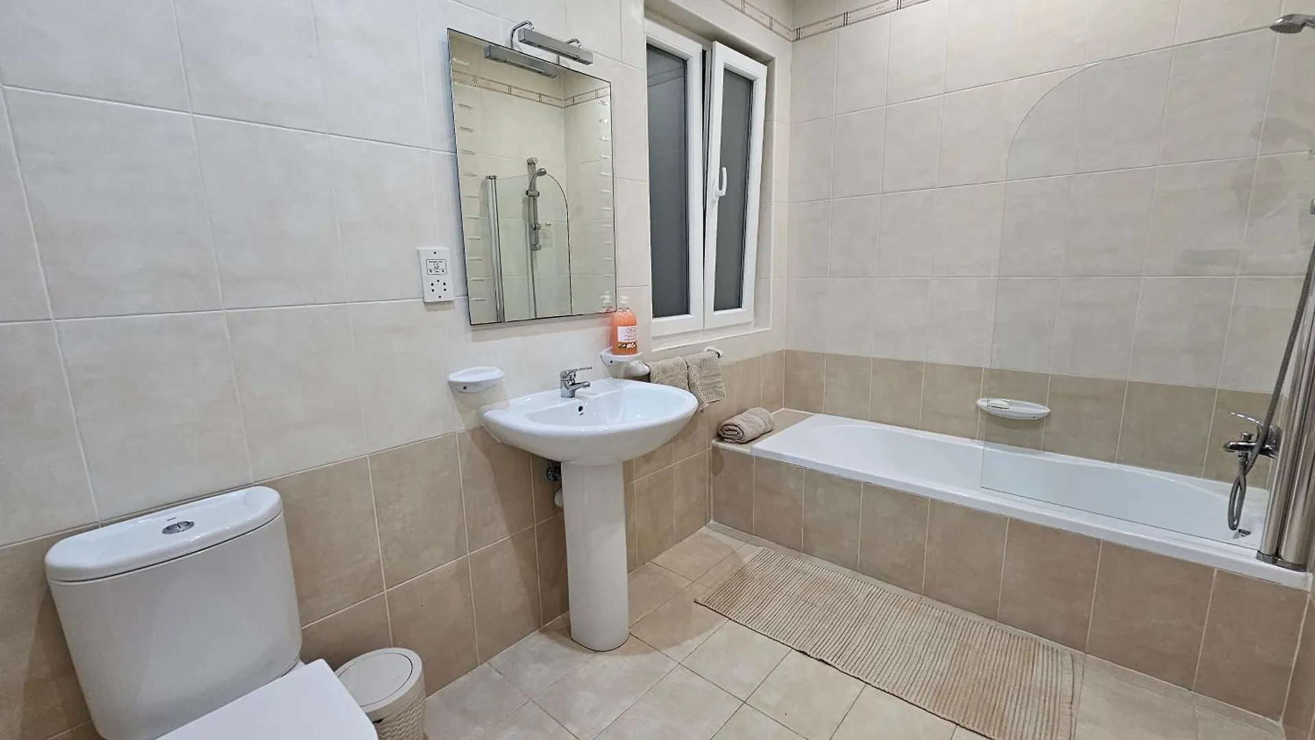 Stunning Seafront Portomaso Apartment San Giuliano